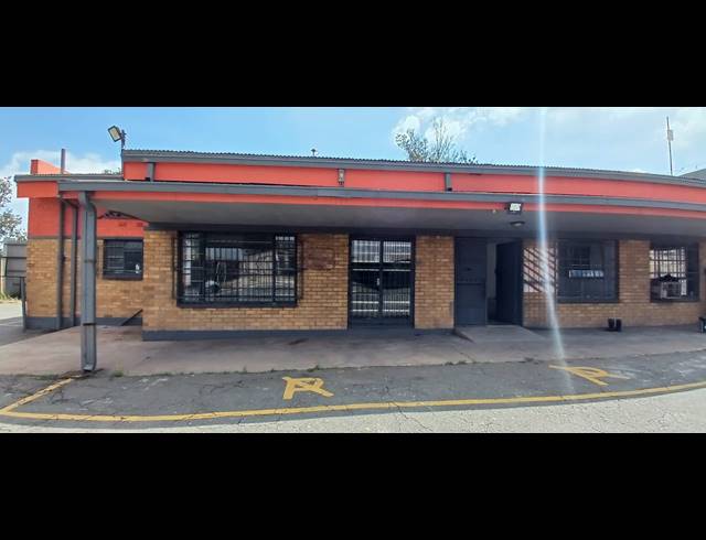 737M² OFFICE TO LET IN VANDERBIJLPARK NW
